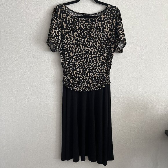 Enfocus Studio Dresses & Skirts - Enfocus Studio Leopard Print Ruched Waist Dress